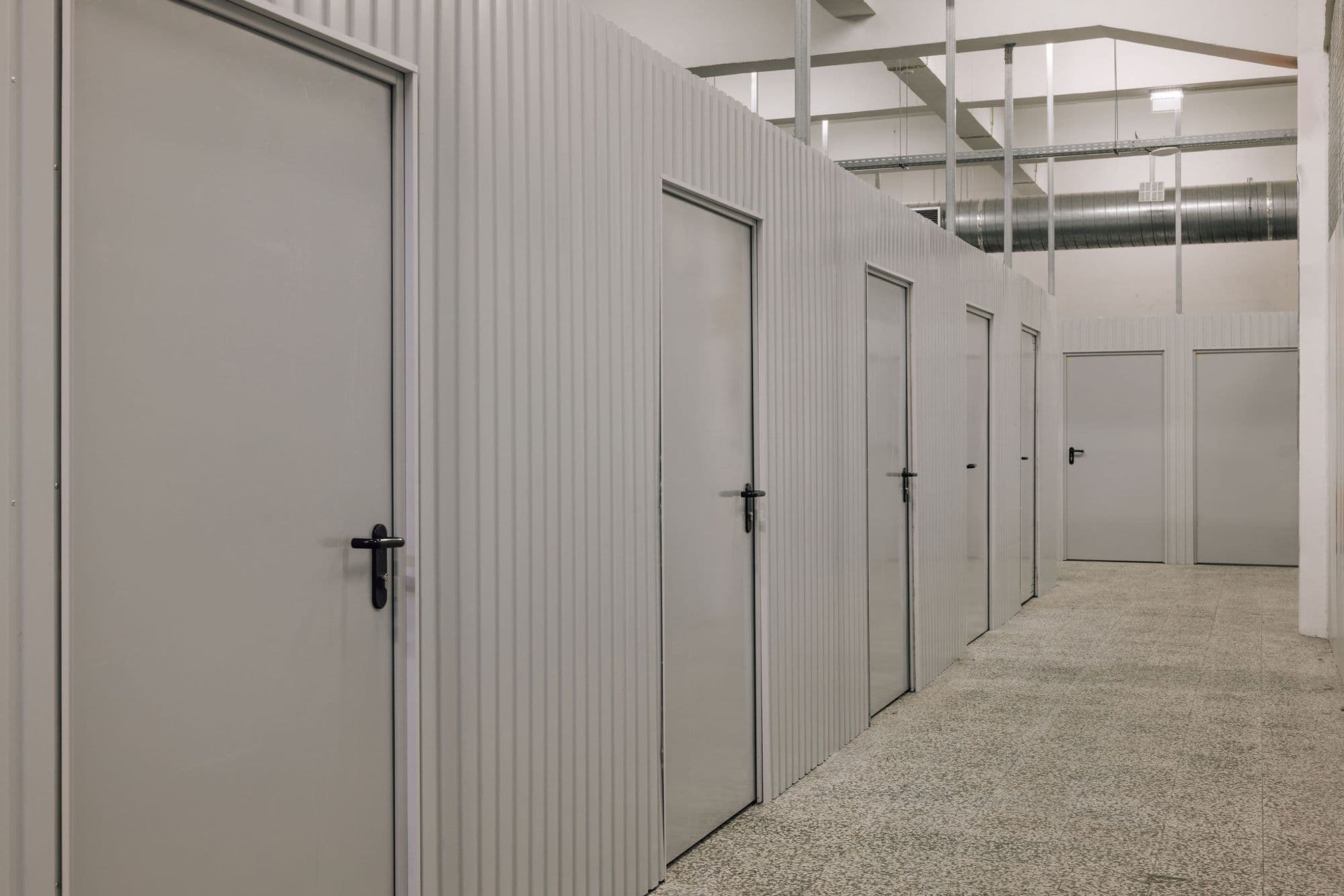 Corredor de armazéns no WorkHub Matinha